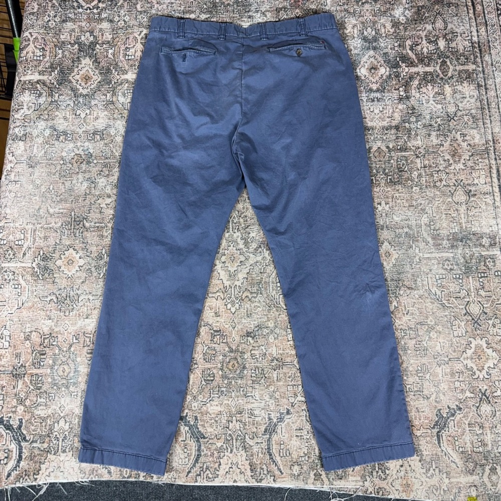 Tommy Hilfiger Classic Fit Chino/Slacks Pants Men 38x32 Blue Casual Dress
